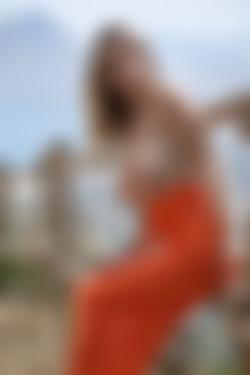 [PHD] 2024-07/20 Mila Anne - A World Apart 2/09l.jpg