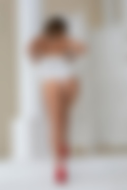 [photodromm.com] 2020-04/[photodromm.com] - 2020.04.24 - Sharona - The Queen II (x46) 2000x3000/05l.jpg